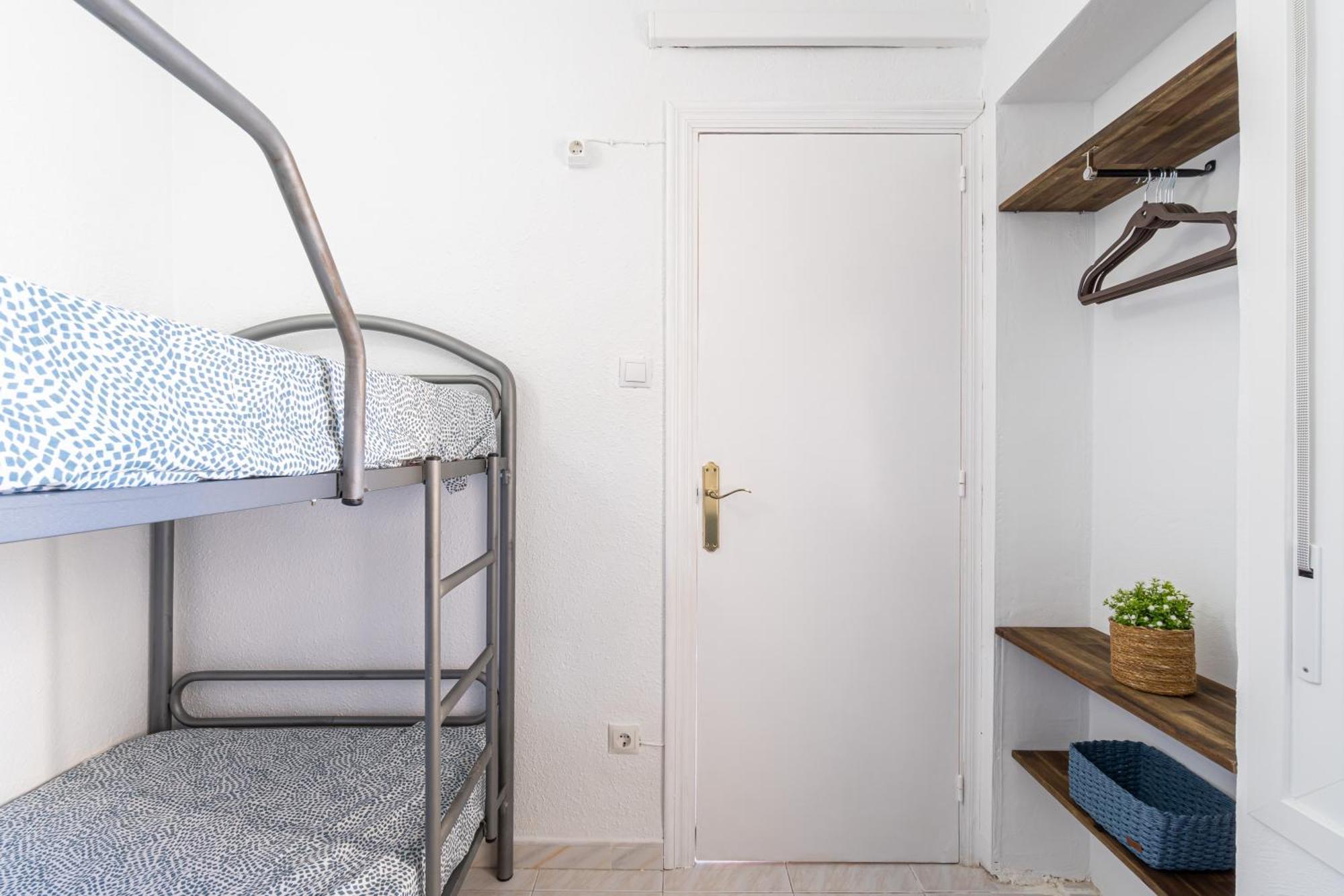 Coastal Paradise & Cozy Home With A 100M From The Beach! كامبريلس المظهر الخارجي الصورة