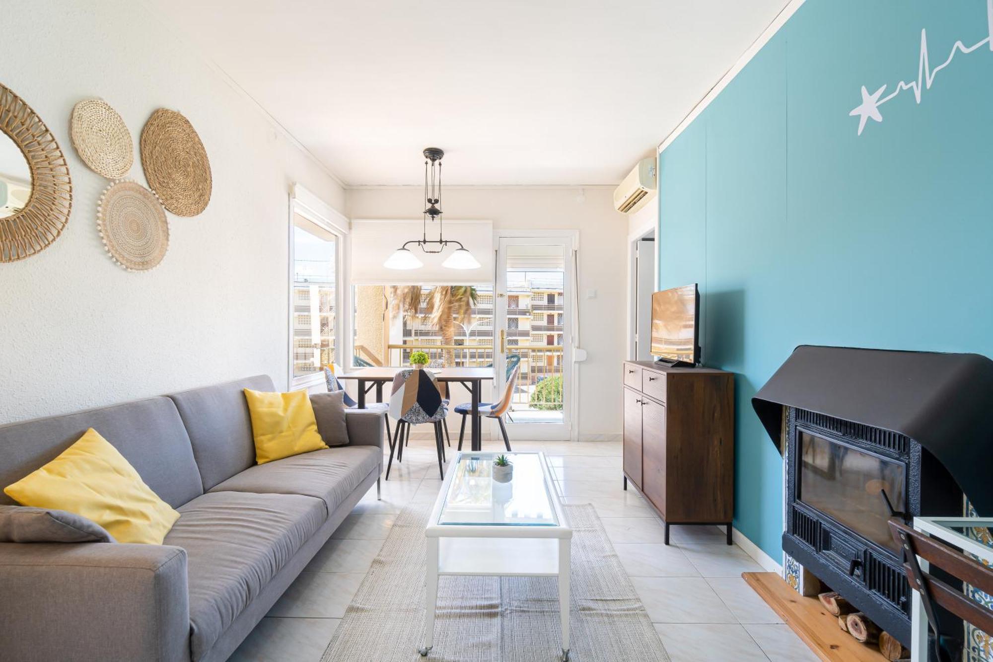 Coastal Paradise & Cozy Home With A 100M From The Beach! كامبريلس المظهر الخارجي الصورة