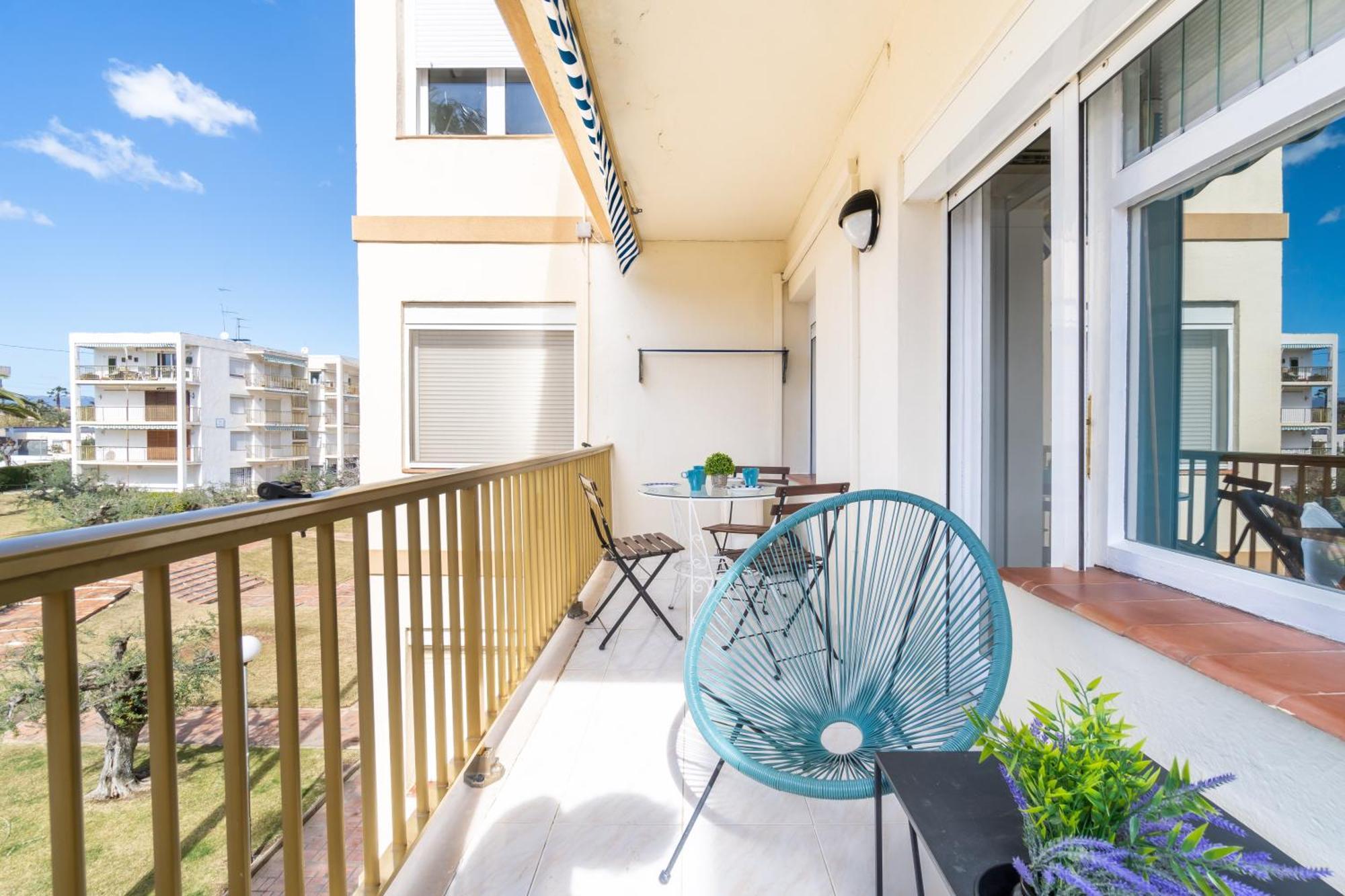 Coastal Paradise & Cozy Home With A 100M From The Beach! كامبريلس المظهر الخارجي الصورة